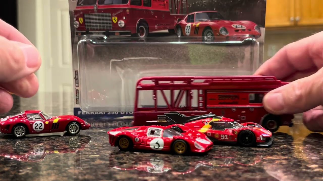 Ferrari Team Transport and some Ferrari race cars! #ferrari #hotwheelscollection 