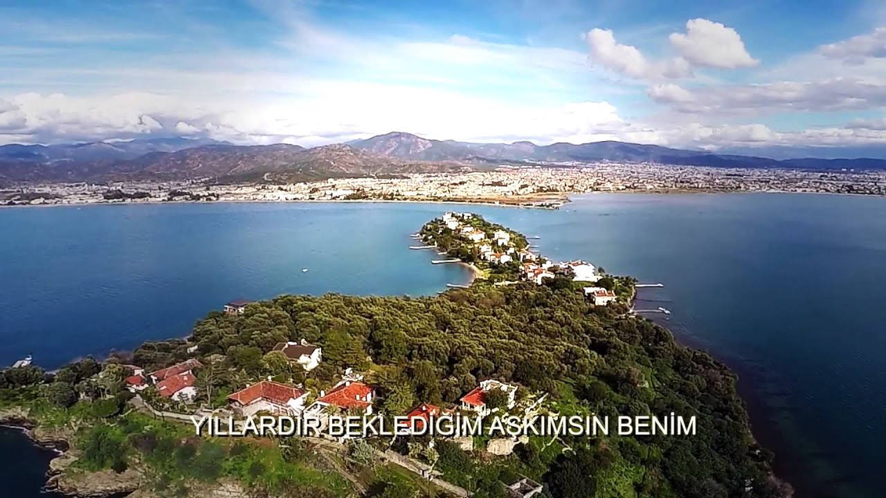 Sev Dedi Gözlerim - Orhan Gencebay– Lyric Video – HD