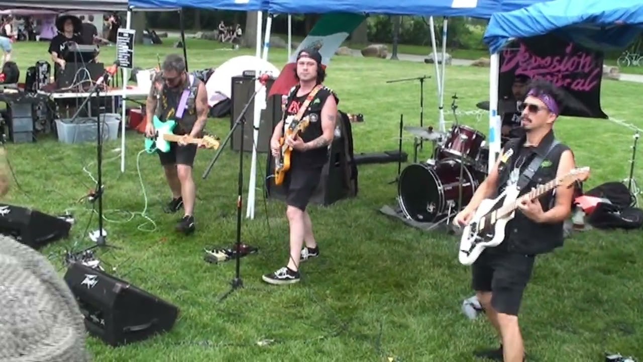 Depresion Tropical - Drown (live at Punk Island)