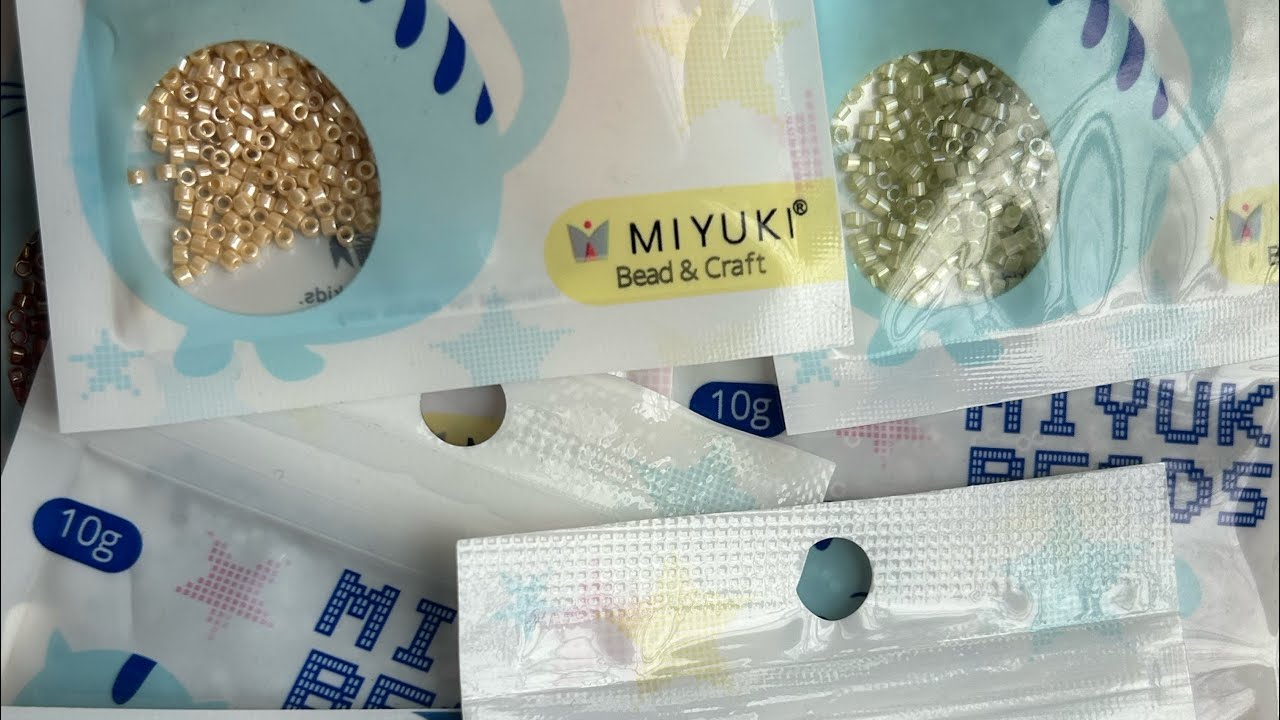 Unboxing my order: 23 colors of Miyuki Delica. Link to the shop in the description. Распаковка
