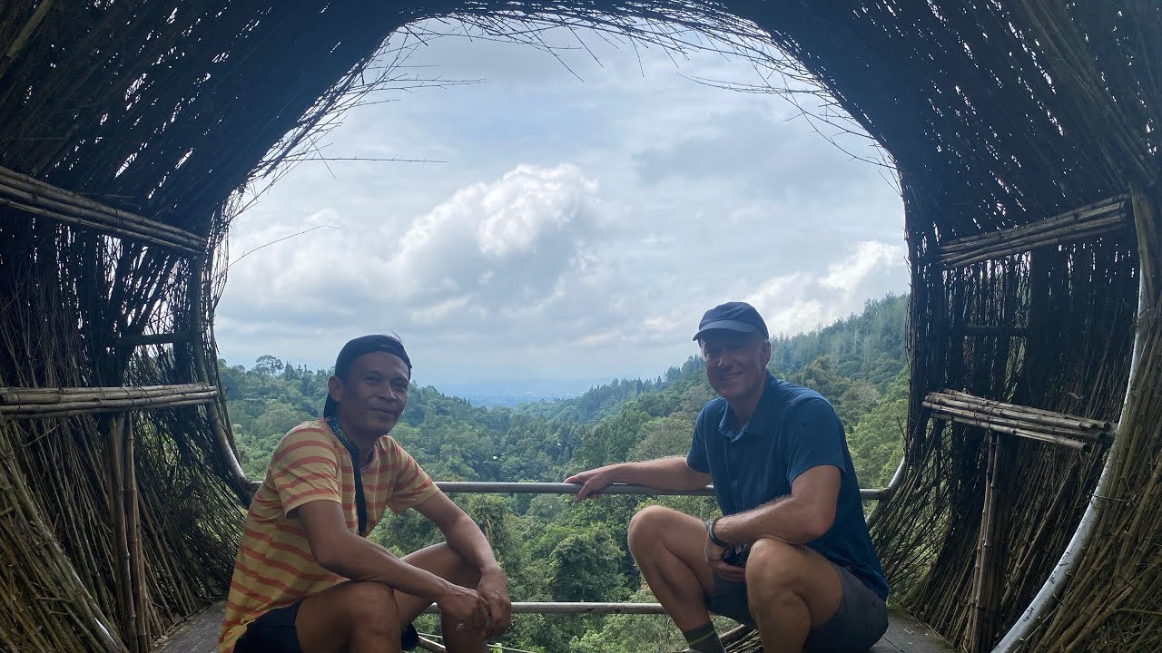 Menjelajahi Lembah Purba Bersama Turis Belanda | Situ Gunung | Sukabumi