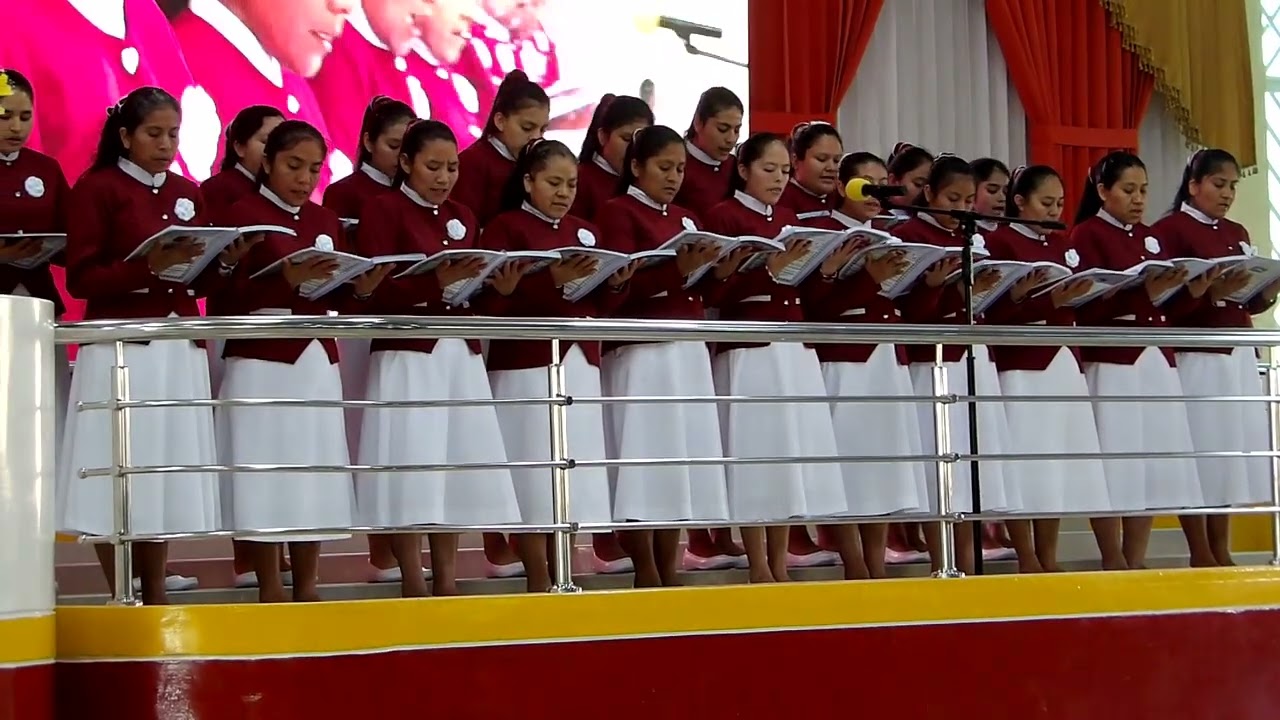 CORO DE HNAS JOVENES  IPC LIMA  POR LOS 33 ANIVERSARIO ..2 DIA
