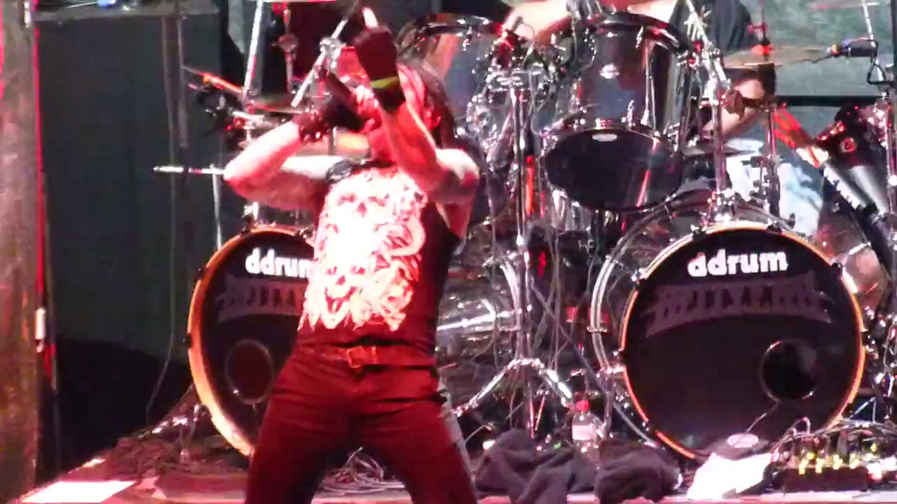 Hellyeah - Startariot (with Vinnie Paul's BD cake) - live @ Samsung Hall, Zurich 11.03.2017