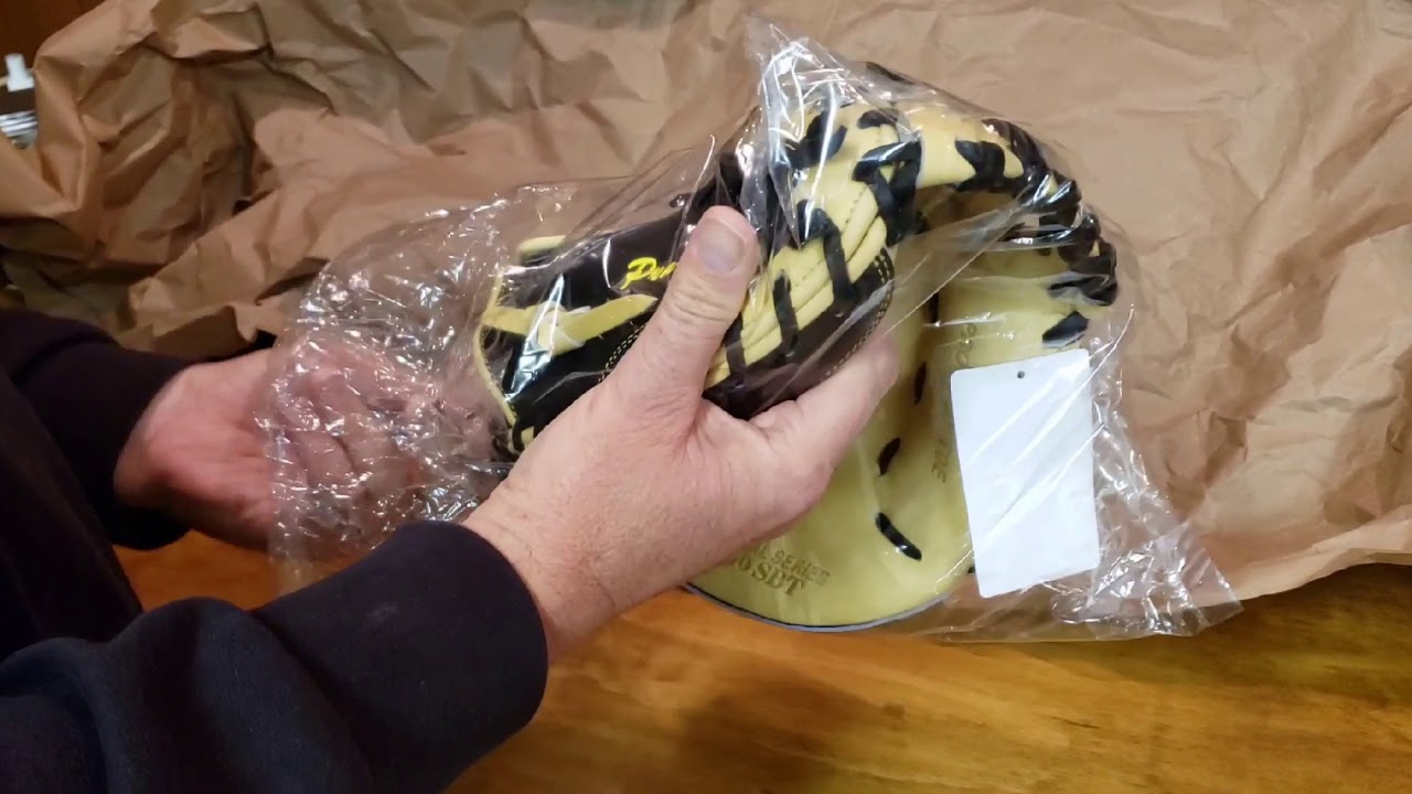 All Star Pro Elite Series CM3000SBT Catchers Mit Unboxing