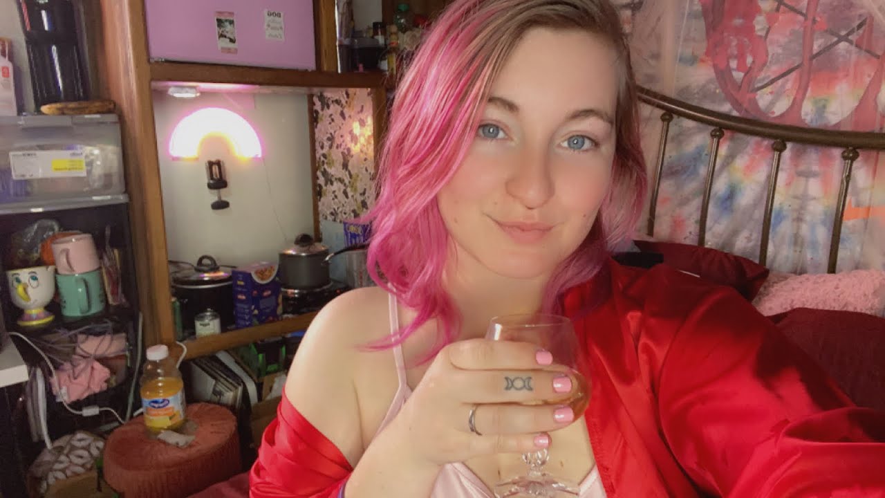 VALENTINE&rsquo;S SESH 🌹 Smoke With Me and my Girlfriend ♡