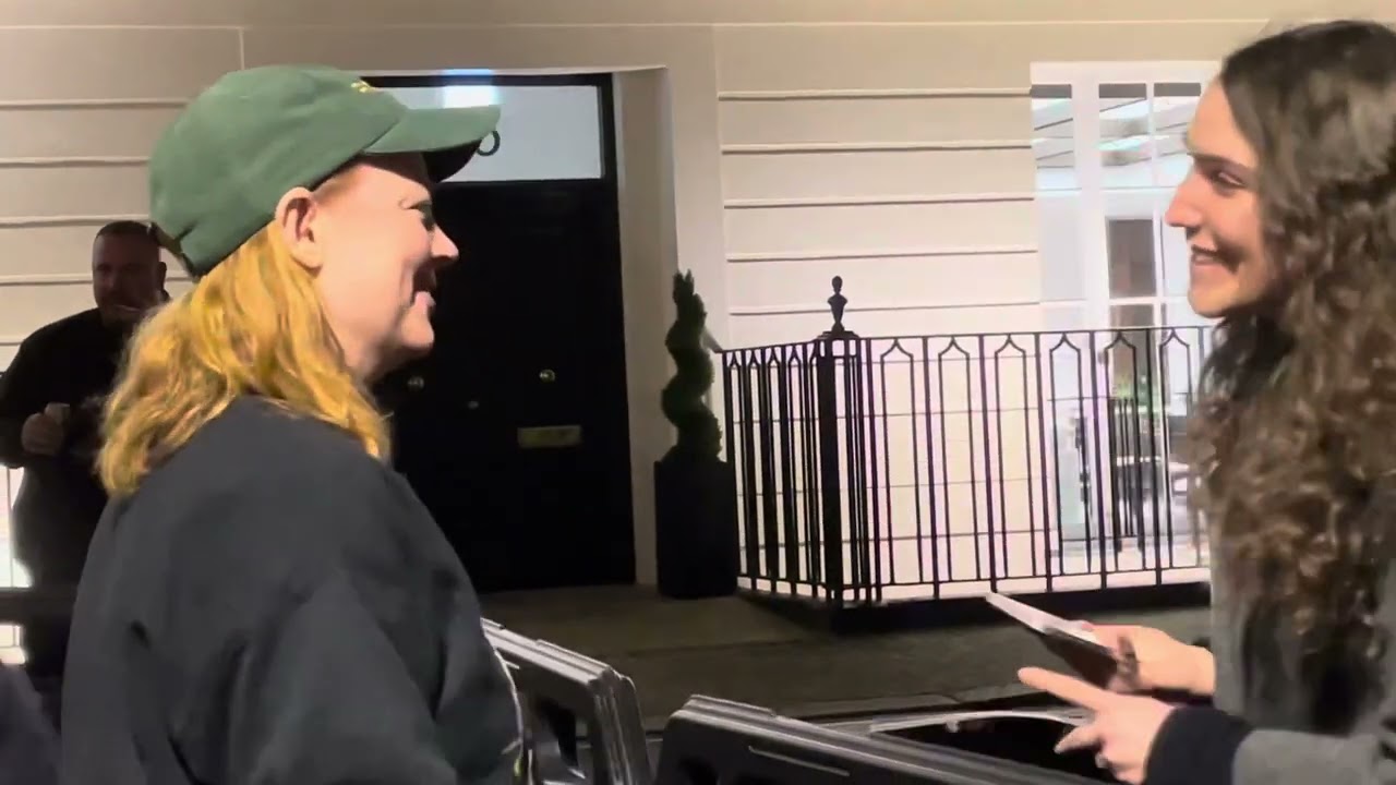 Succession star Sarah Snook’s curtain call/stage door for The Portrait of Dorian Gray