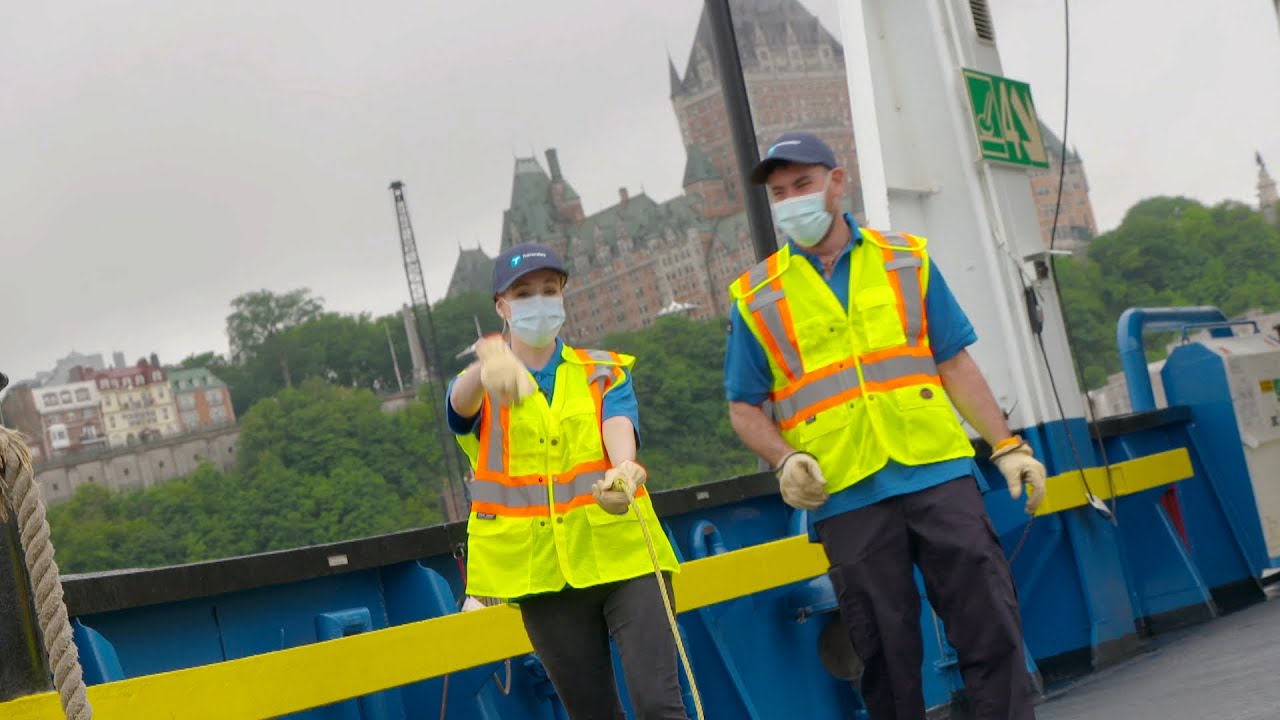 Matelot sur le traversier Québec-Lévis