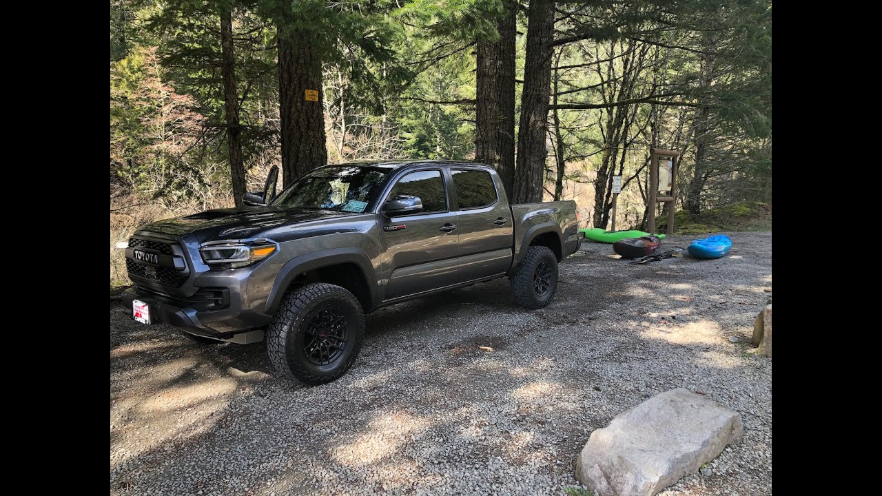 2020 Tacoma TRD PRO - Full Overview (vs 2019, vs Off-Road, Negatives, Tires, LED Lights, etc.)