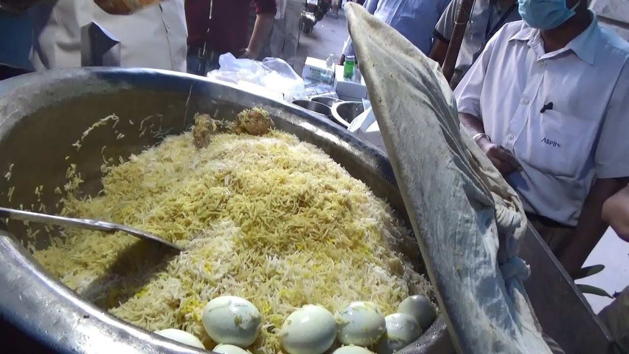 Best Chicken Biryani with Egg @ 90 rs & Mutton @ 120 rs - Yarana Biryani -  Kolkata Street Food