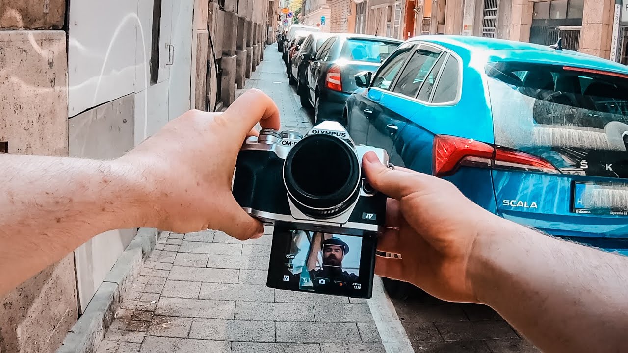 POV Street photography with the Olympus OM-D E-M10 mIV