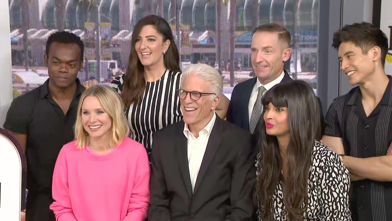 Comic-Con 2019: The Good Place (Full Interview)