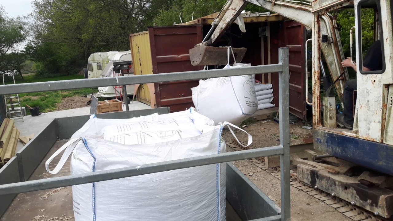 Attempt at moving bulk bags with one track on
