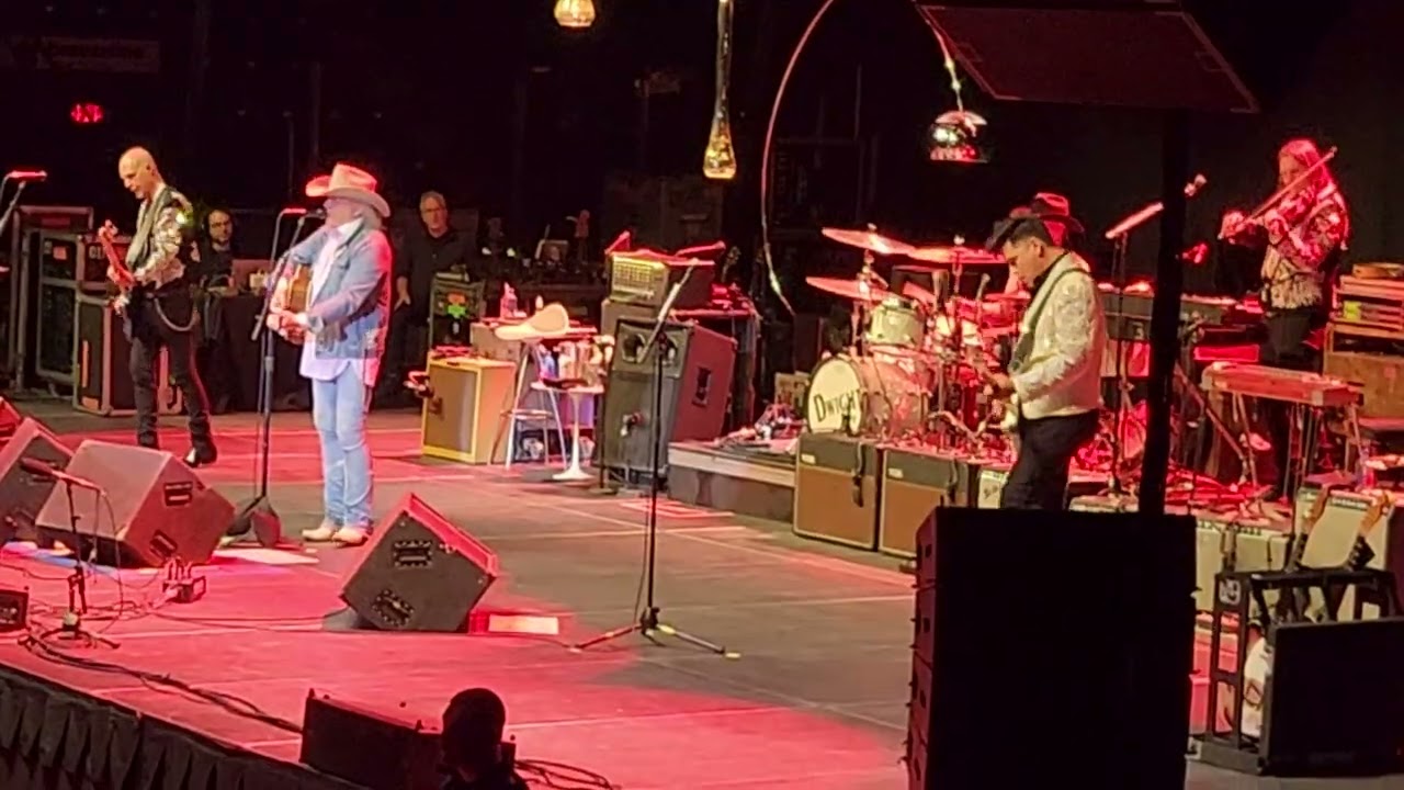 Dwight Yoakam - Pocket of a Clown