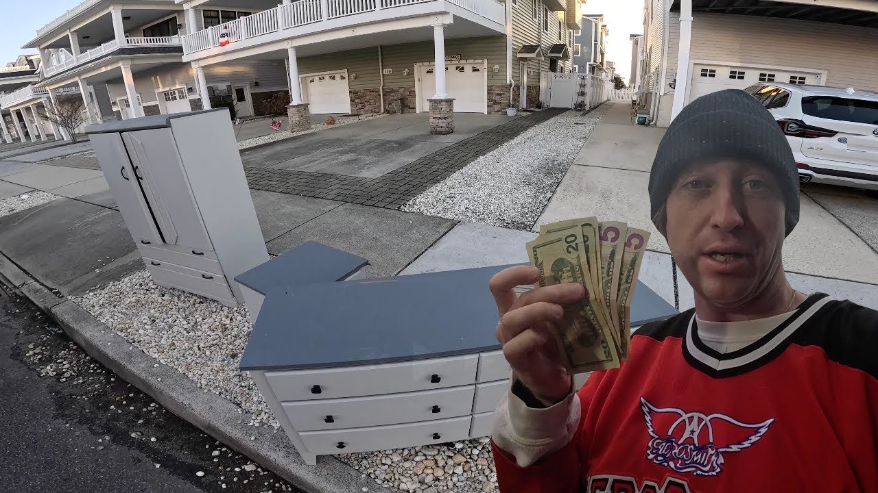 It's FREE Money | Trash Picking MILLION DOLLAR Neighborhood
