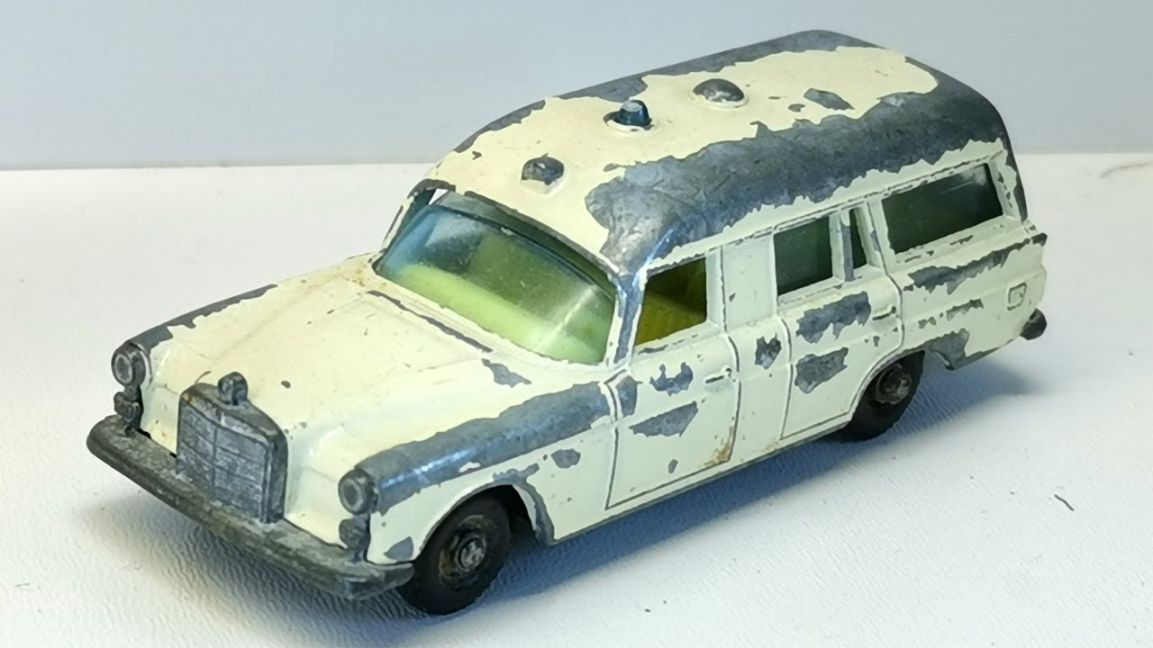 Ремонт Matchbox Mercedes Binz Скорая помощь №3. Замена деталей и колес.