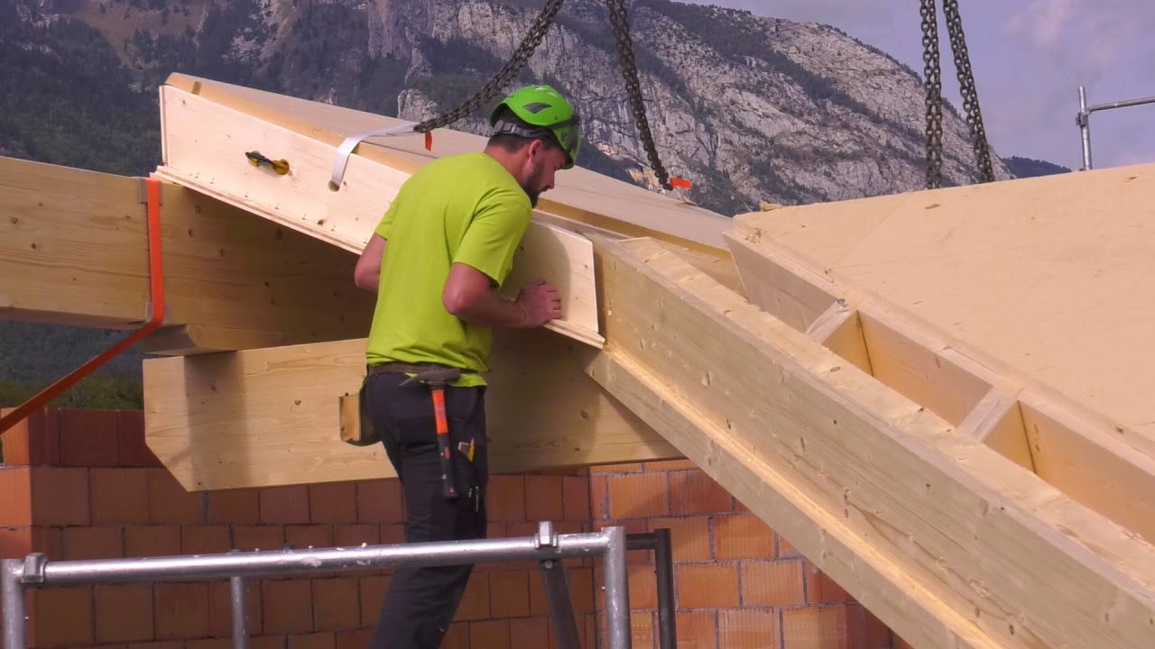 NEUBAU MFH | Montage von Dachelementen