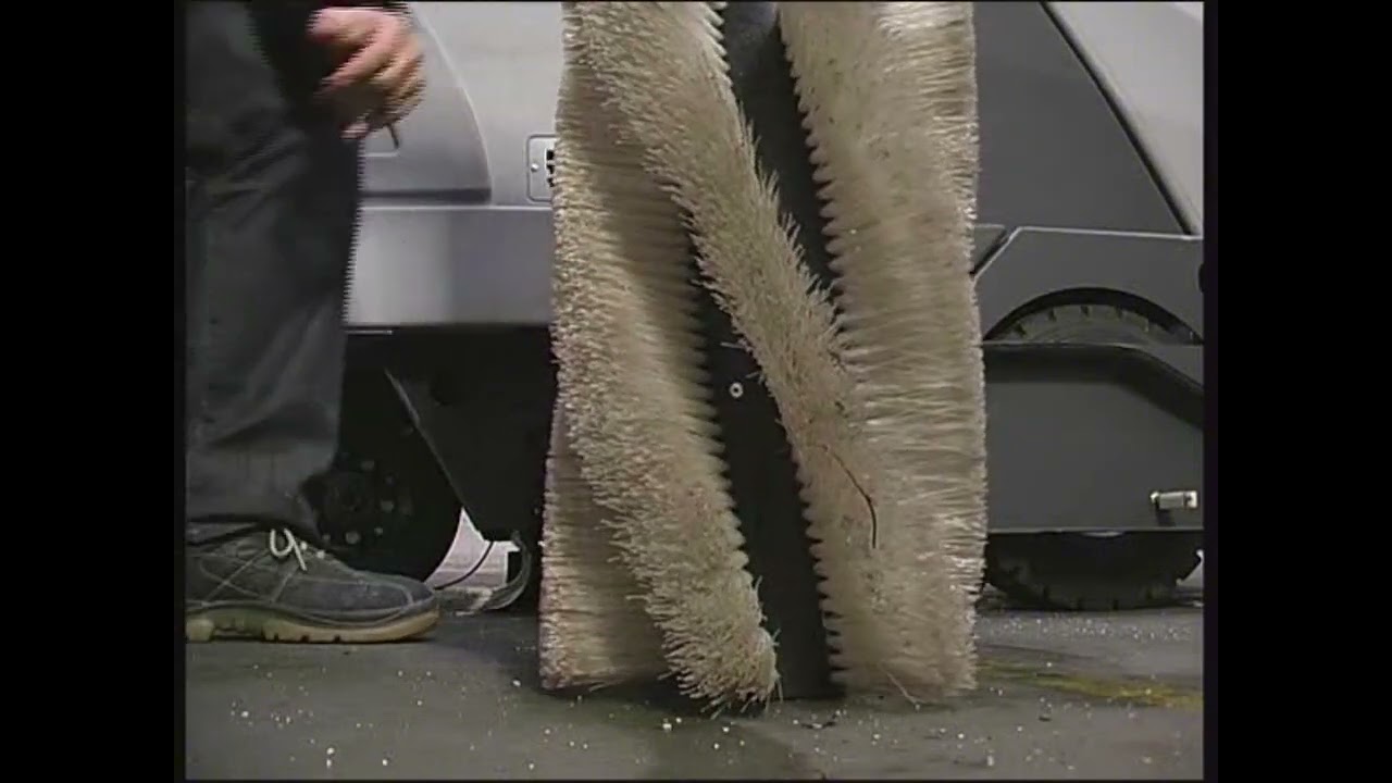 Nilfisk SR1601 | La barredora industrial para limpieza pesada y eficiente