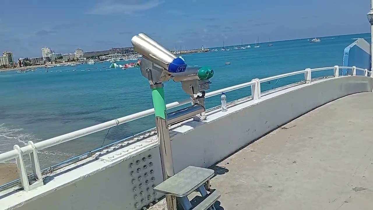 El Malecón de Salinas visto desde el muelle 