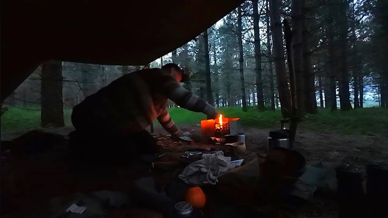 Сон в лесу с рулоном Swagman и шерстяным одеялом #wildcamping