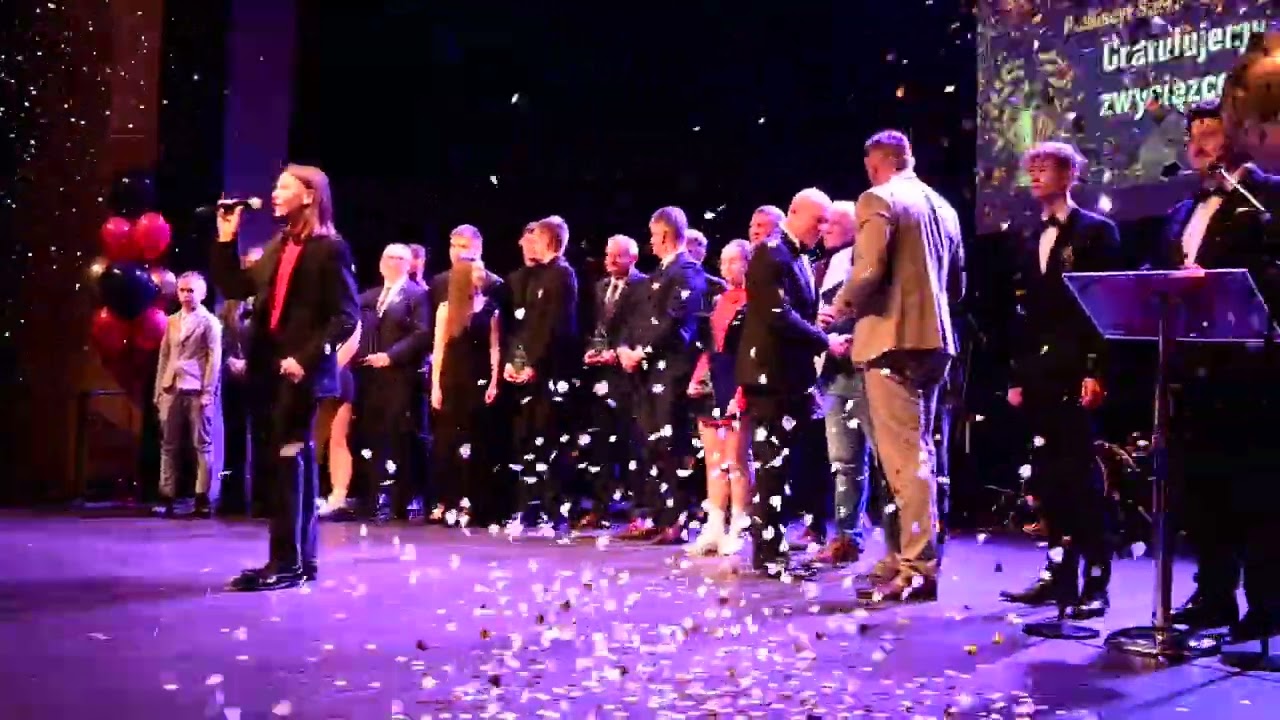 Gala VII