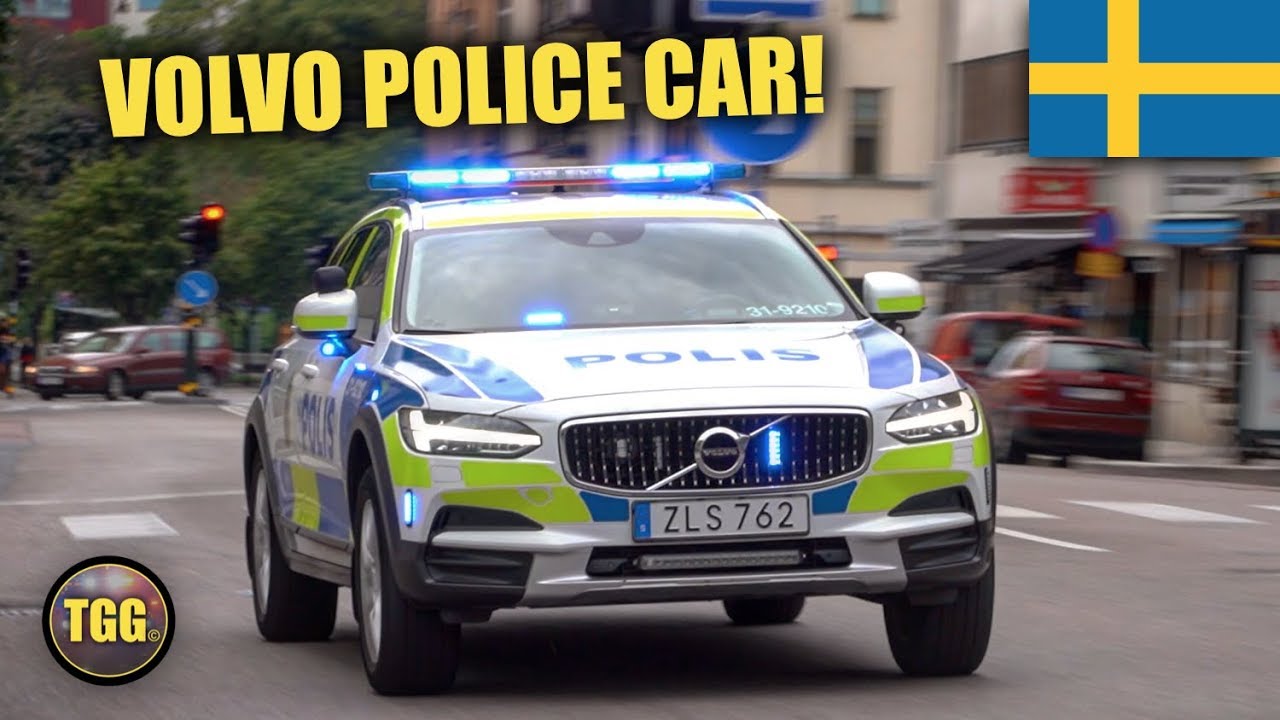 [Stockholm] NEW Swedish Volvo Police Car Responding with Lights & Siren!