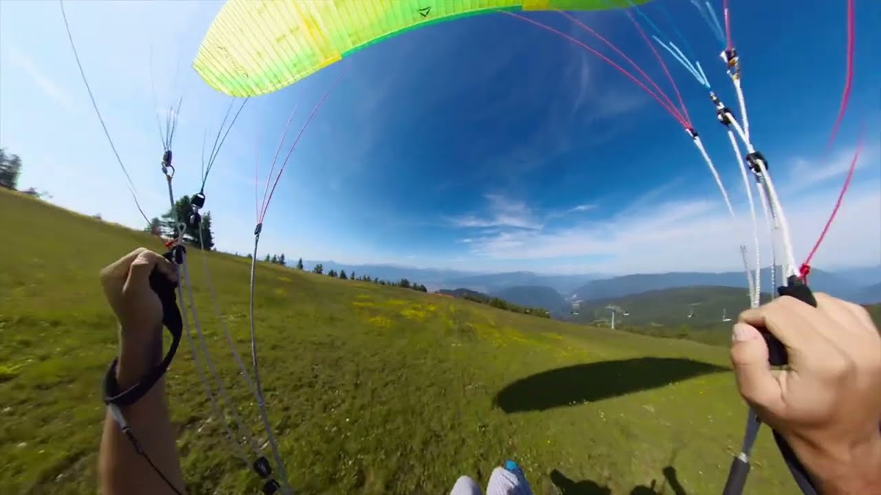4K aSS tO gRASS  / Flow Paragliders Mullet 15 sqm
