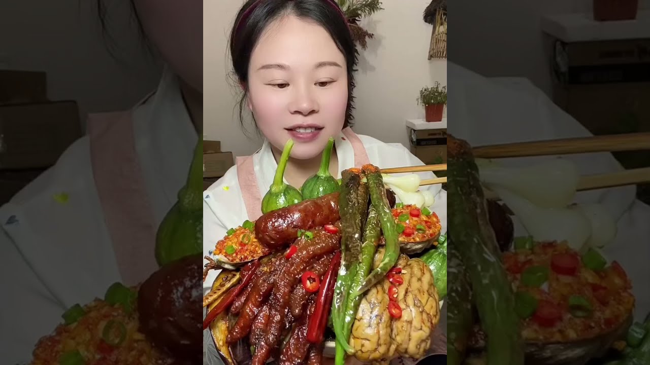 Susu Yummy Spicy Food Mukbang 😋 Eating Braised Chicken Feet With Pork Belly And Green Vegetables