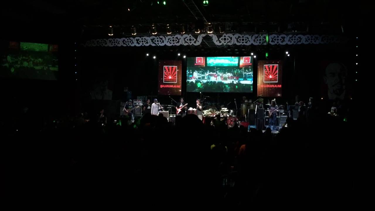 ปู พงษ์สิทธิ์ เล่นสดเพลง GU12 ณ ตะวันแดง