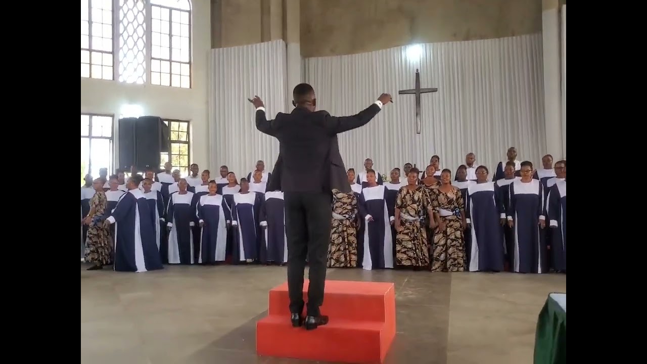 Jinsi ulivyo mkuu uweza wa Bwana....I love the energy here