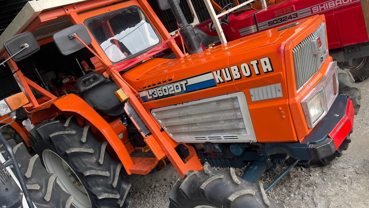 Si&ecirc;u phẩm m&aacute;y c&agrave;y kubota L3602DT mới về b&atilde;i h&ocirc;m nay . Xe zin qu&aacute; đẹp. LH 0867458433
