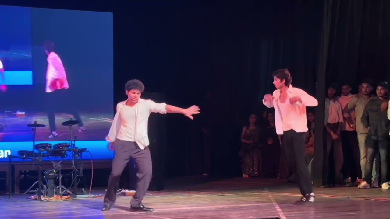 Janaab_e_Aali🔥🔥#Real #Shorts #PublicReactionVideo #viral dance #ViralReel ￼