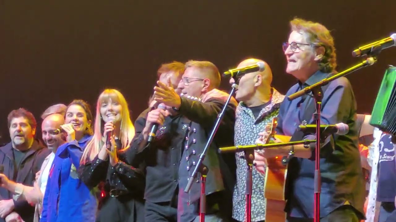 Concert Solidarité Arena Narbonne   1er Déc 2025   Nadau&Tous   Se Canto
