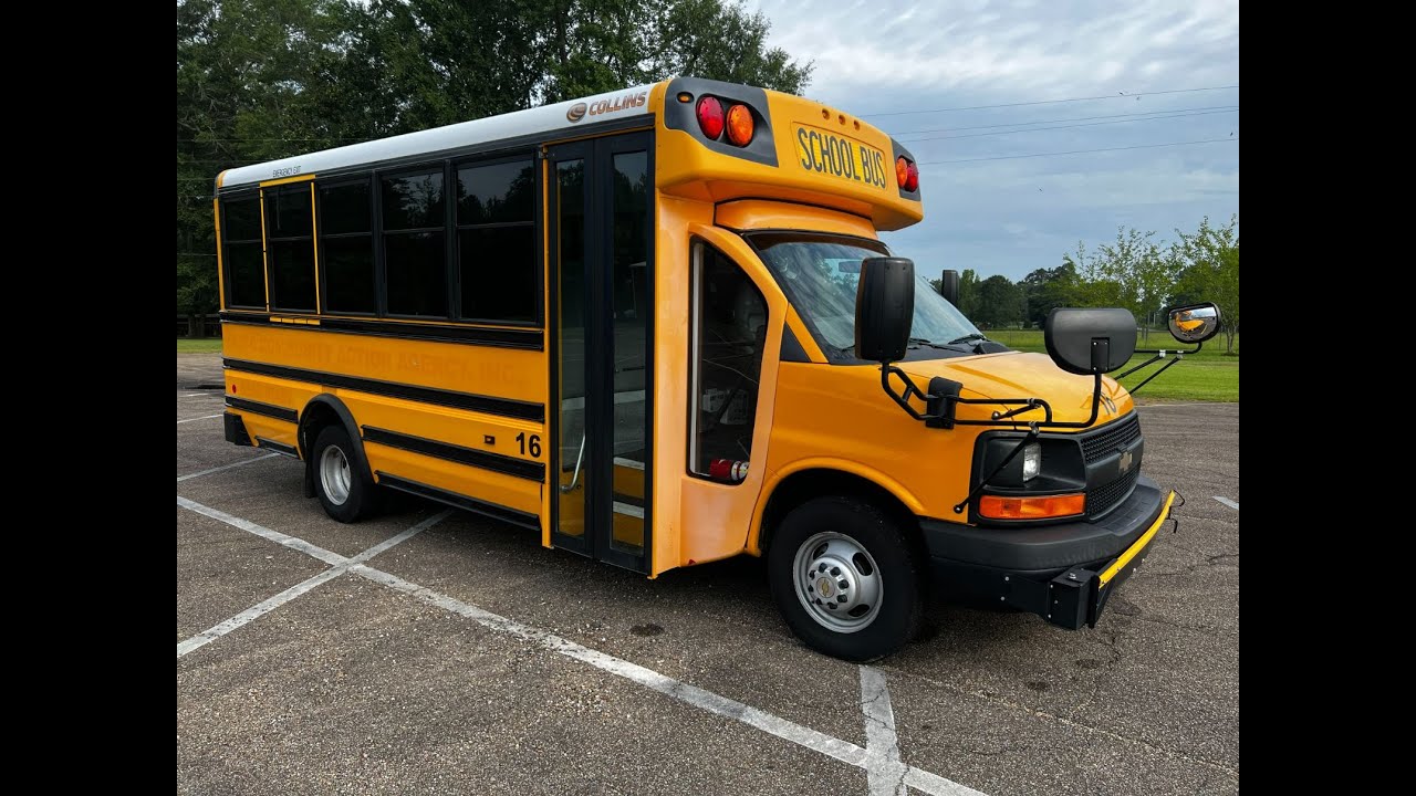 2014 Chevrolet Express 4500 30 Passenger Collins Body School Bus #16