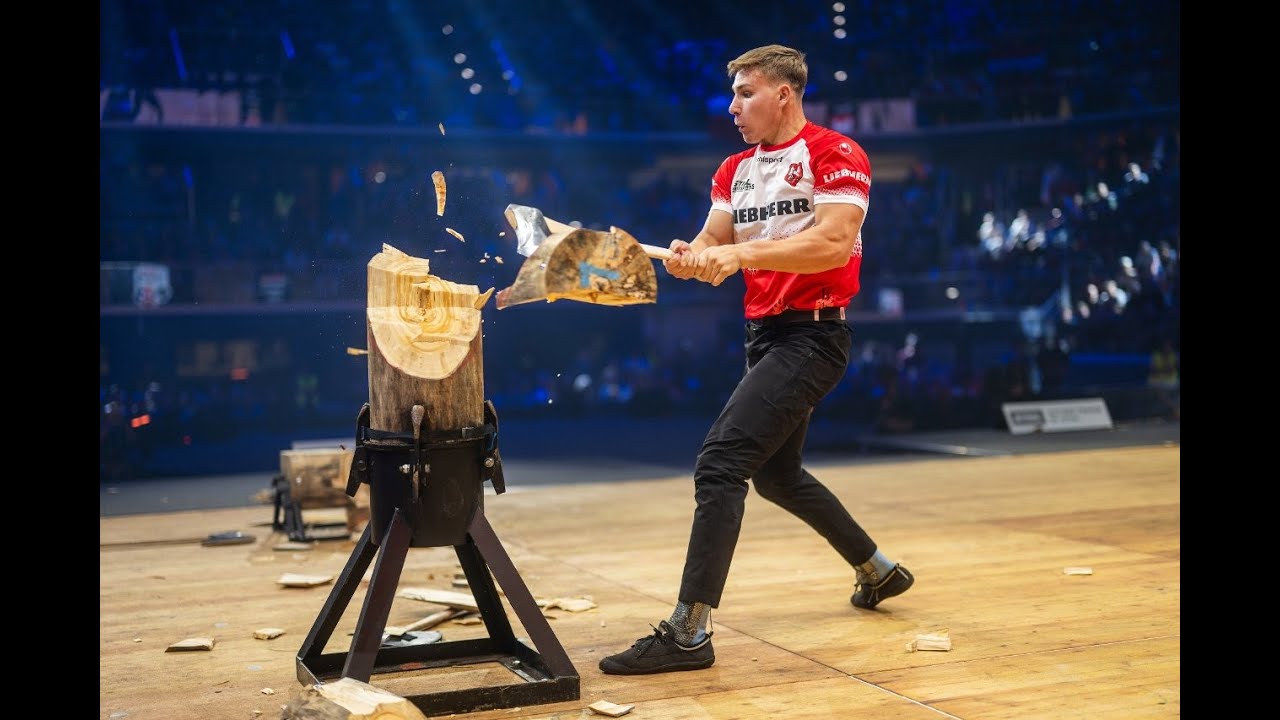 Szymon Groenwald z Połczyna z medlaem STIHL Timbersports w Mediolanie
