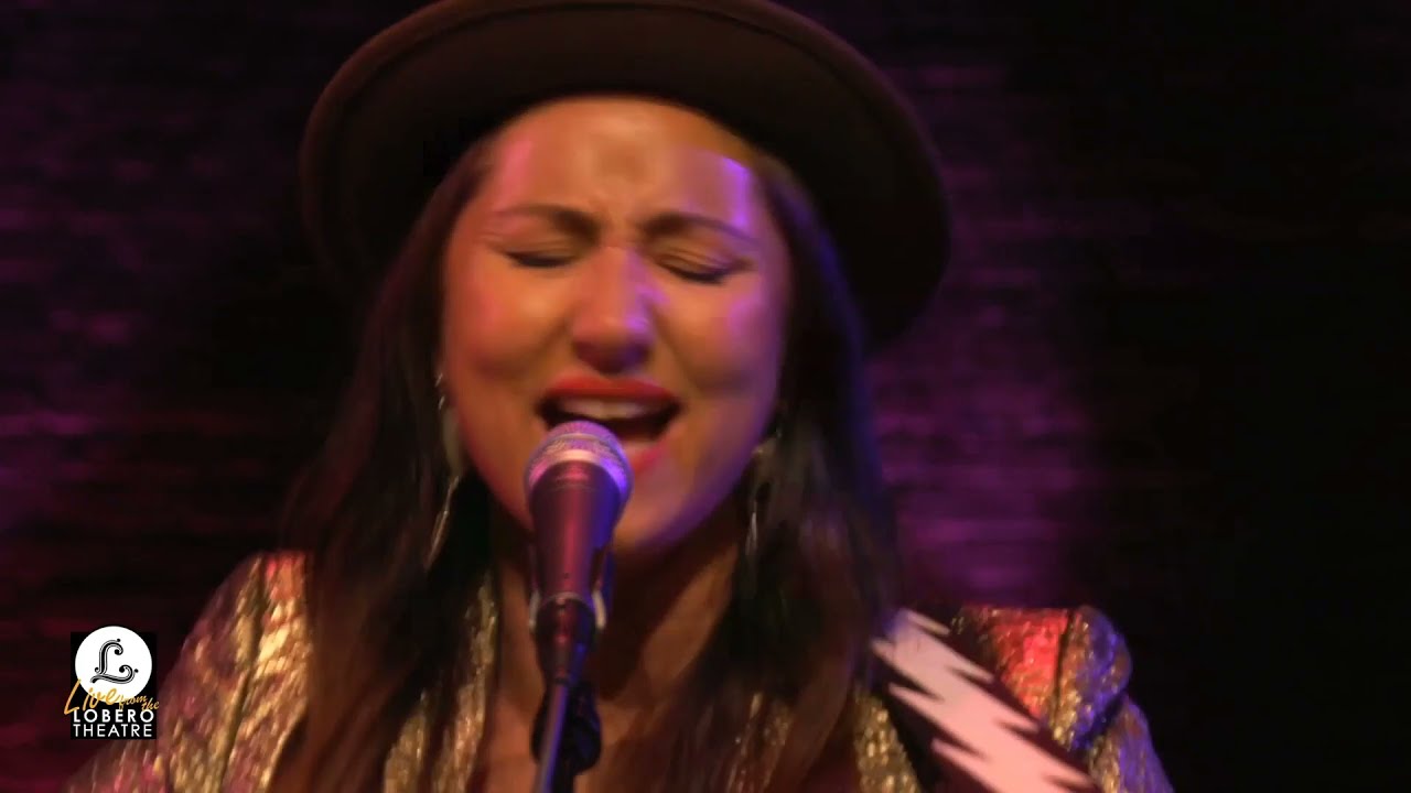 KT Tunstall - Lobero Theatre 2020 - 16 - Closer to Fine