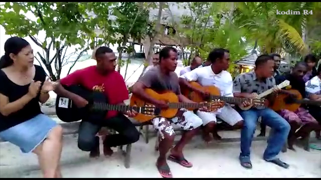 BABINSA MENGENALKAN MUSIK TRADISIONAL