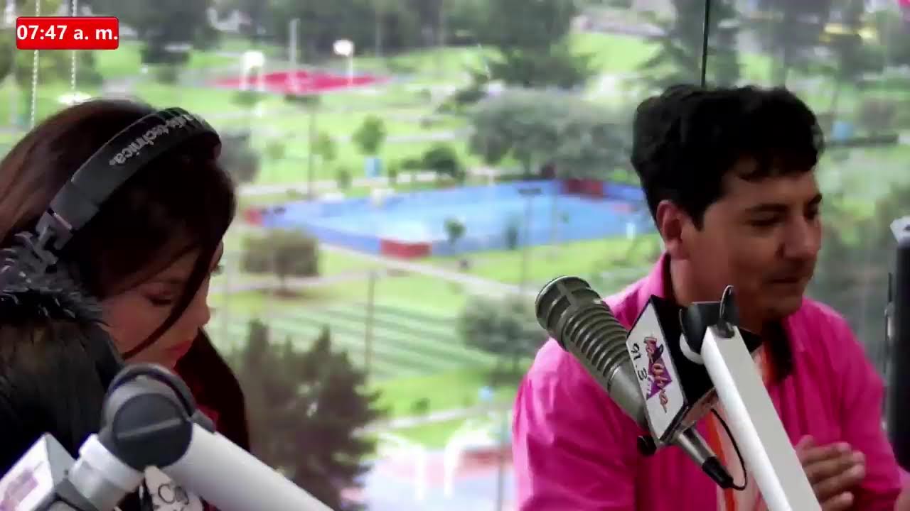 Transmisión en vivo de La Otra FM - Con Las Cobijas Al Aire