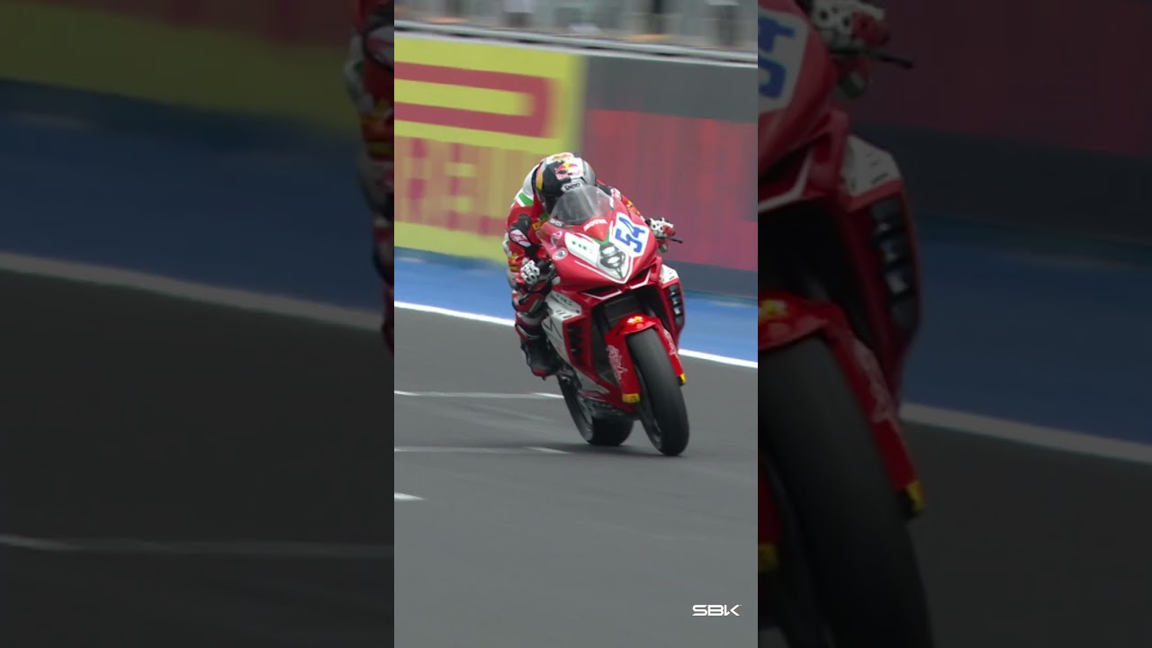 Close racing between Sofuoglu and Spinelli at Misano 🤙