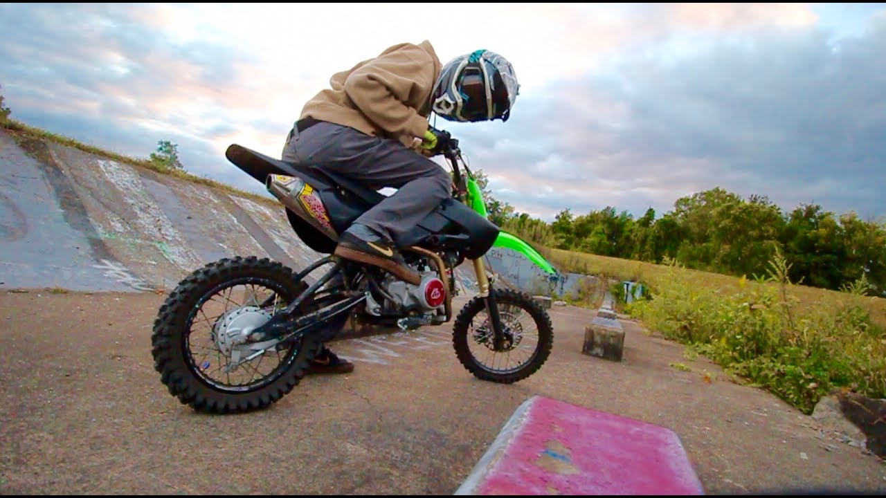 ILLEGAL PIT BIKE RIDING