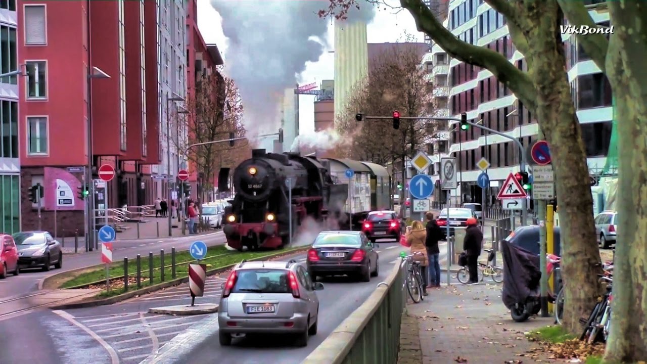 Паровоз в центре Франкфурта