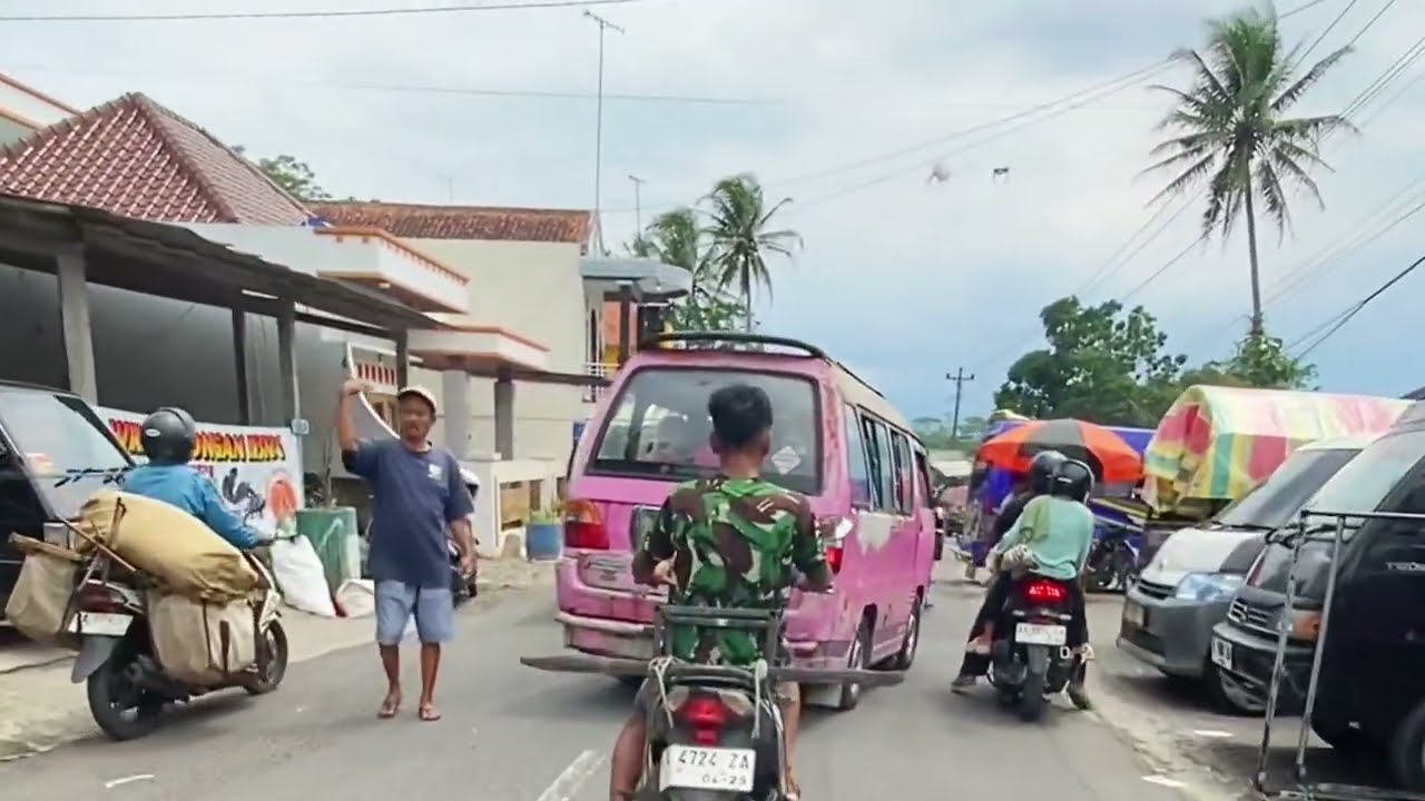 Suasana Kondisi Jalan Desa Mejing - Pisangan Candimulyo Magelang 