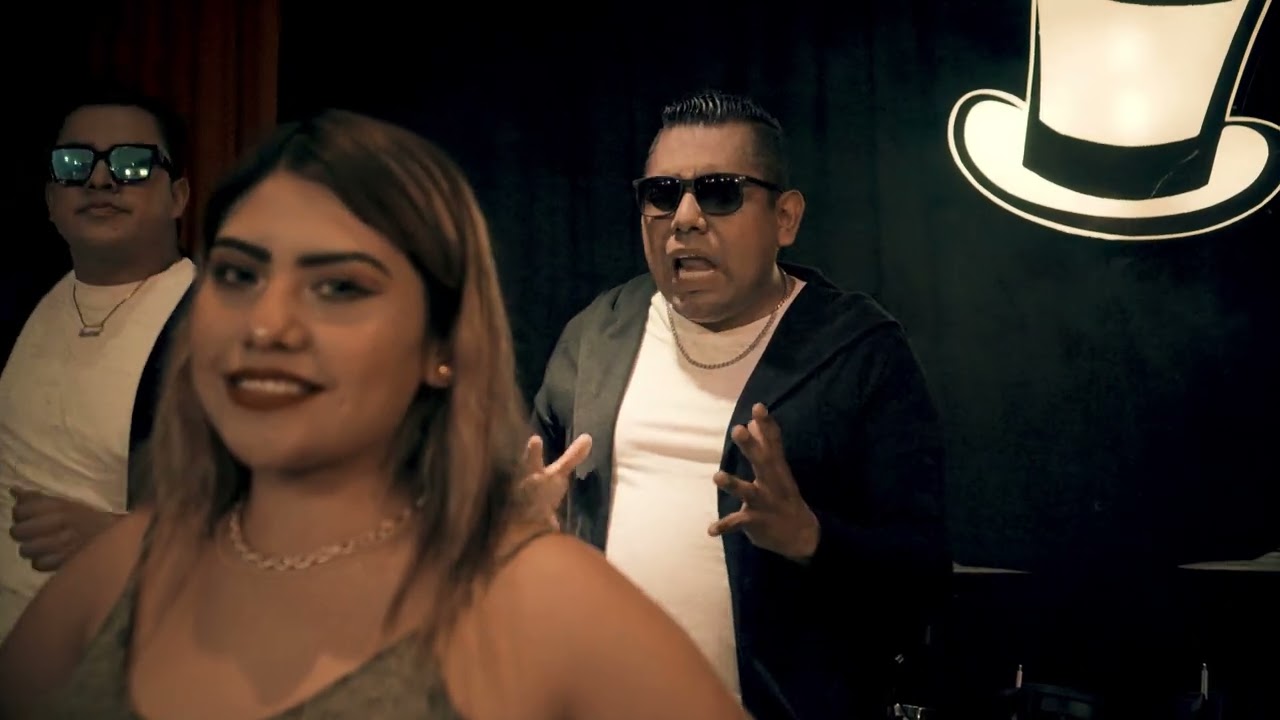 Si Te Hubieras Quedado ( Video Ofical ) - Aztral Kumbia