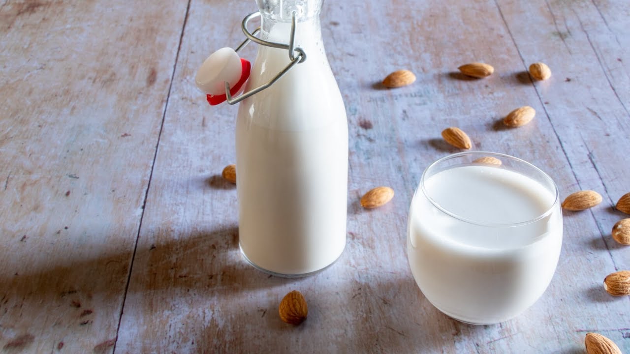 Réaliser du Lait d'Amandes maison en 5 minutes