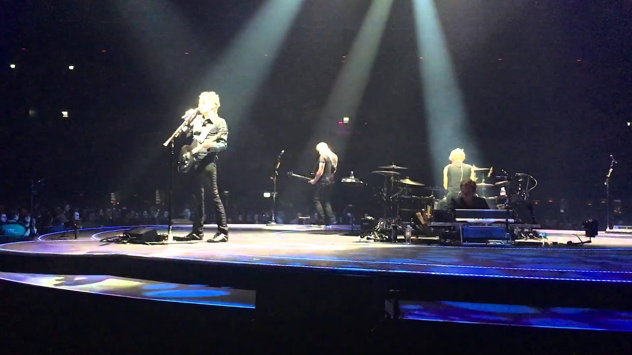 MUSE - Resistance [Live @ Ziggodome, Amsterdam 10/03/2016]