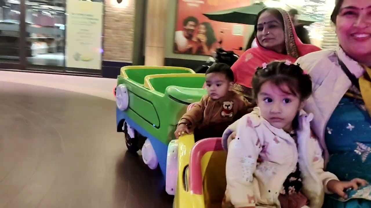 Family Party Eastwood (Viki Vicky Bains)