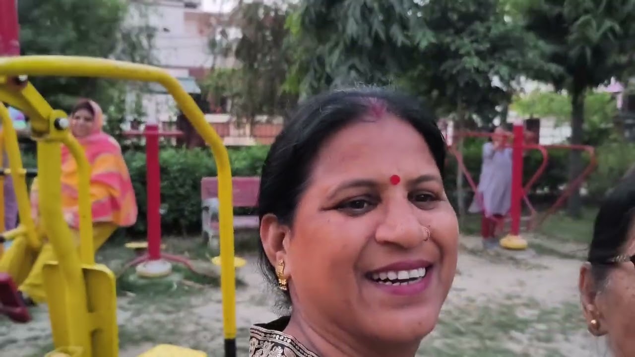 ब्लॉग😛स्वागतहैआपका मेरे ब्लॉगमें चलिए सभी लोगों को योगाकेंद्र ले चलते हैं हम आप सभी लोग योग करें ❣️🫶