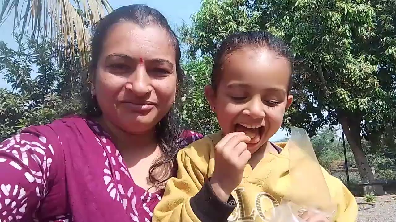 વિવું છે ને દુકાન નું ભાગ બોવ ખાય છે 😂#minivlog #vairalvideo #ma #beti 