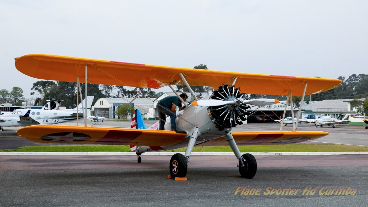 O clássico Boeing A-75N1 Stearman com motor radial e som estrondoso (PR-ZLU) Aeroporto do Bacacheri