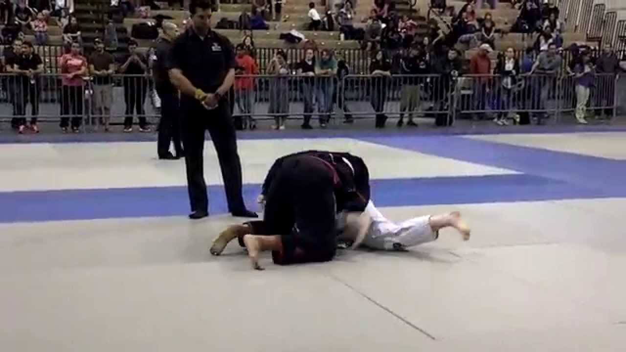 Torrie O'neil (Grappling Mastery) in Finals of 2015 BJJ Tour