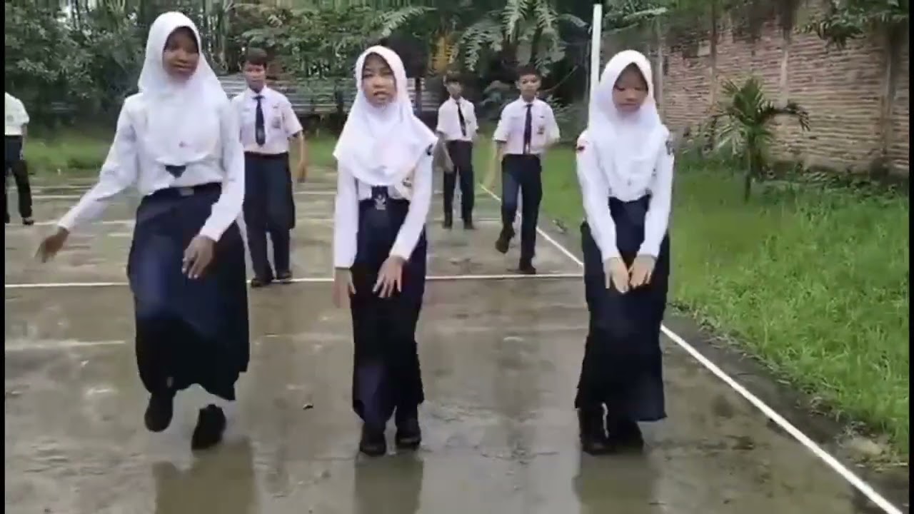 Senam Anak Indonesia Hebat | KELOMPOK 4 SMP N 1 WELERI
